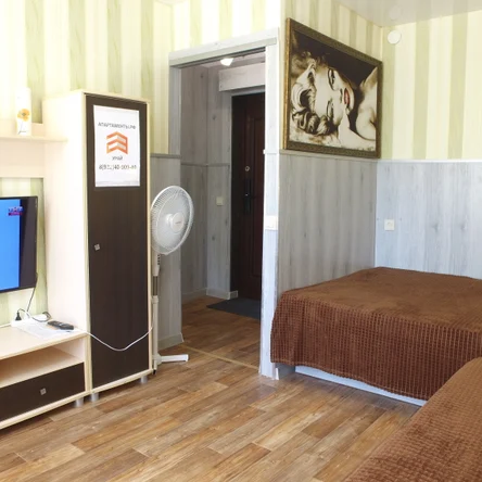 1-ком. Двуспальная + односпальная кровати.